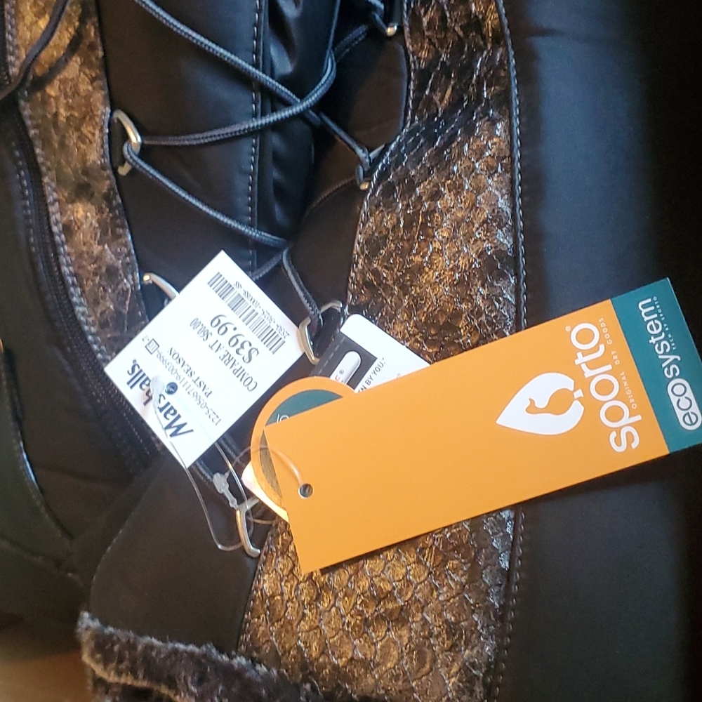 Boots - Picture 5 of 5